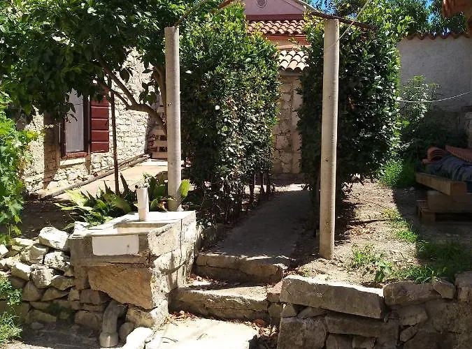 Apartament Flora Susak